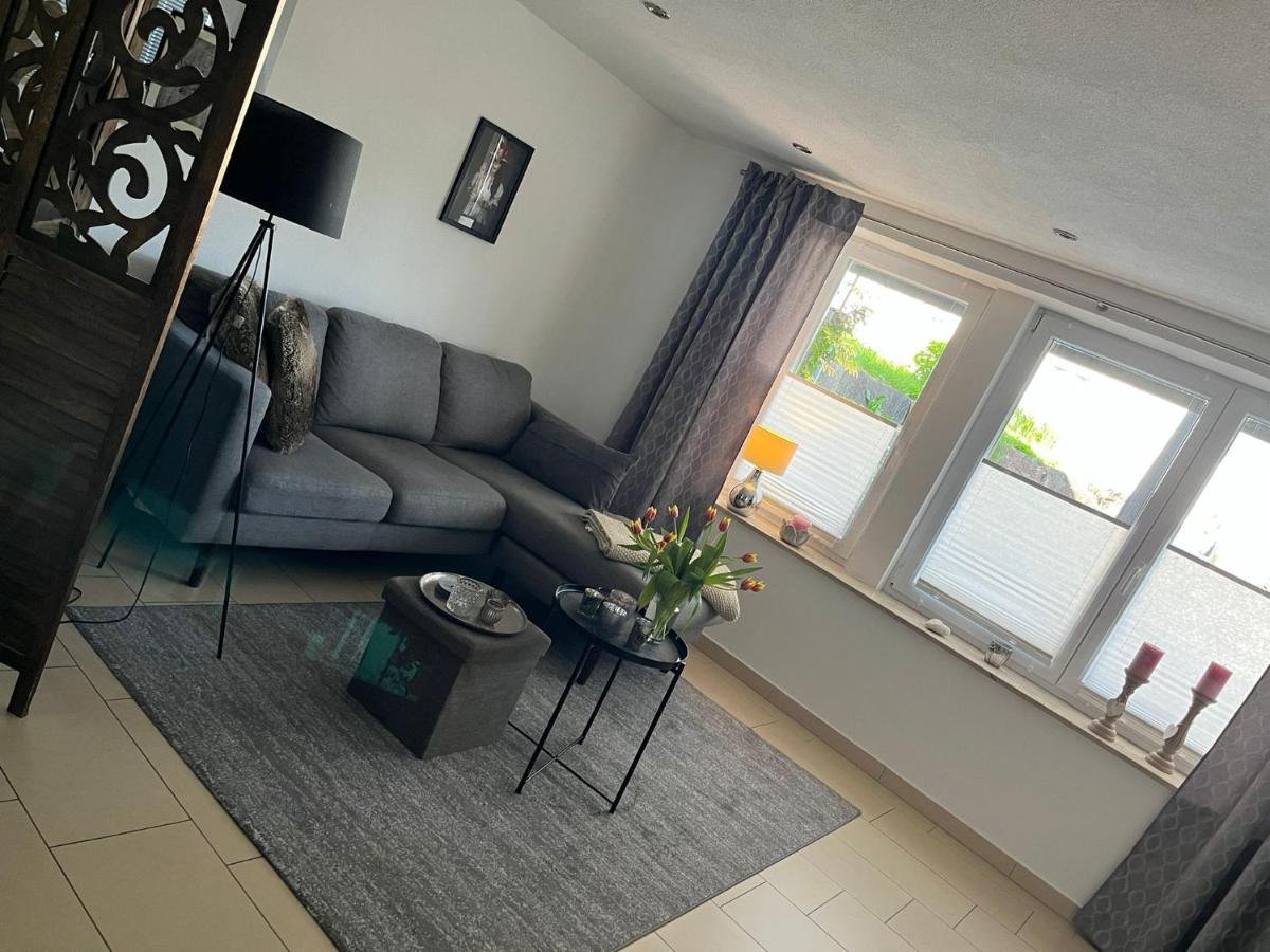 Schoene Ferienwohnung 2,5 Zimmer In Stadtnaehe Mit Eigenem Hofgarten Balingen Eksteriør billede