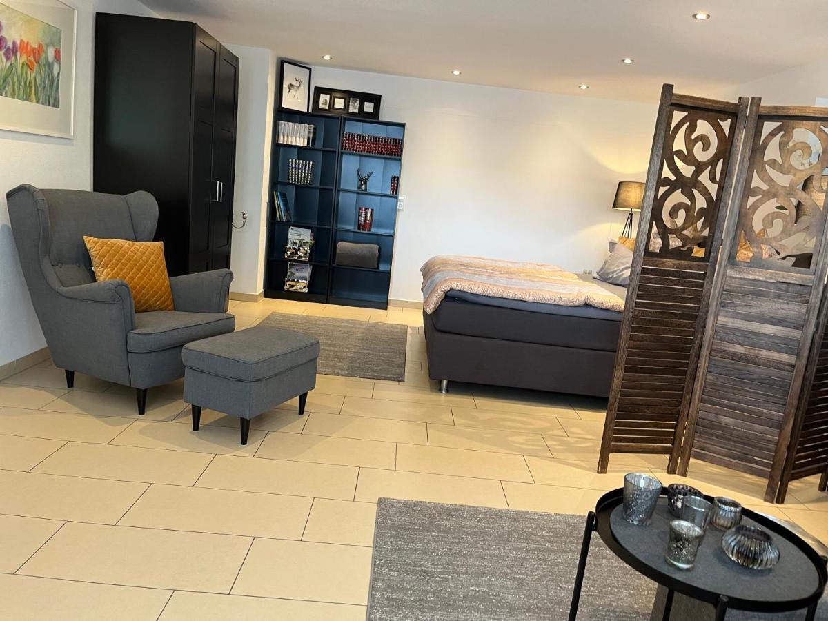 Schoene Ferienwohnung 2,5 Zimmer In Stadtnaehe Mit Eigenem Hofgarten Balingen Eksteriør billede